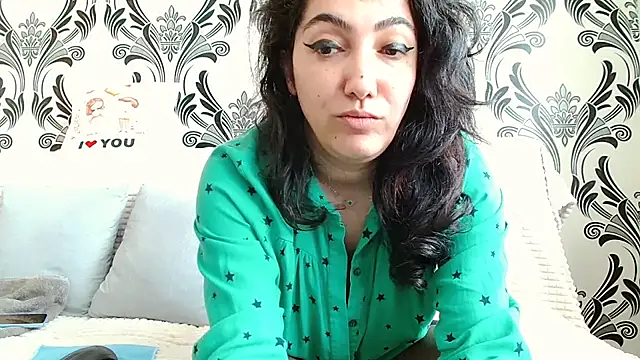 CharmingWitchy webcam