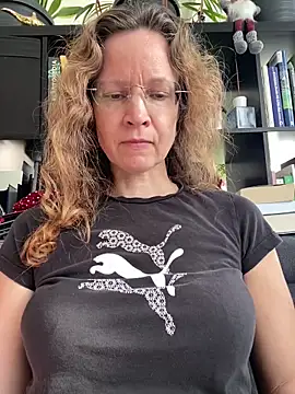 annikarose - AnnikaRose's free webcam - UK Sex Cams