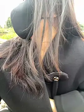 美女Carlin-yiyi在线直播