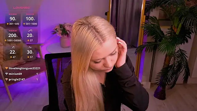 Millie_Vanillies webcam