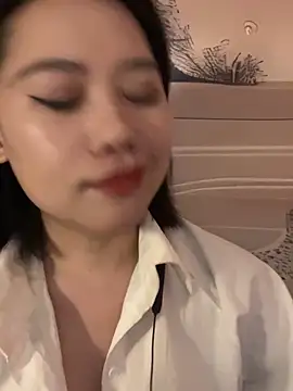 美女Eliza-E在线直播