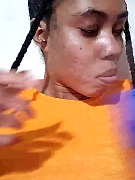 HONEYSWEETS_LIVE webcam