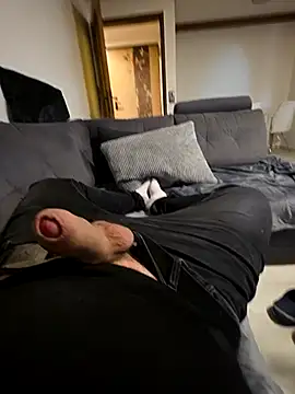 bigdicksklave webcam