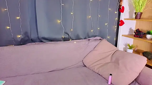 ivettelabore - IvetteLabore's free webcam - UK Sex Cams