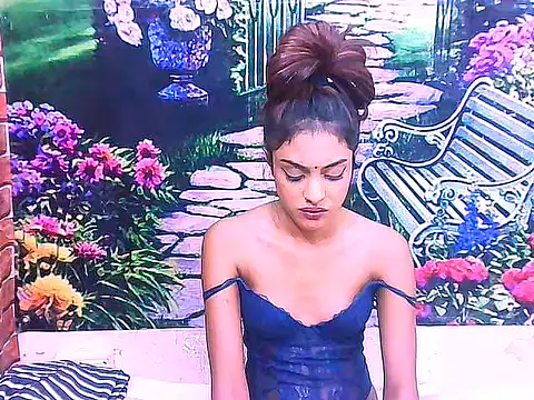 IndianPretty14u2Luv webcam