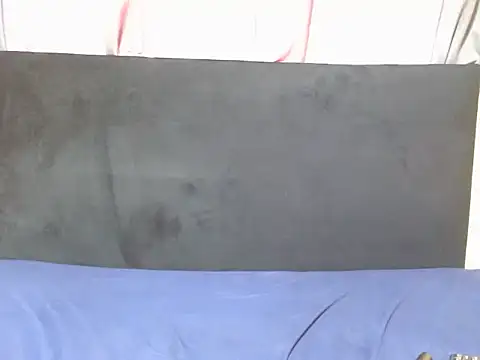 JuicyWetPussy19 webcam