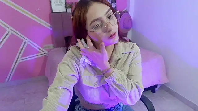 Natasha_Romanof18 webcam