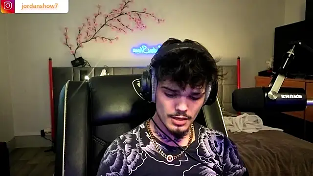 JordanShow webcam