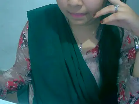 Cute_Aliyaa webcam