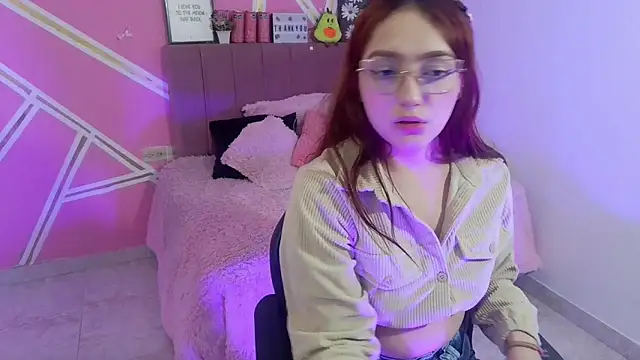 Natasha_Romanof18 webcam