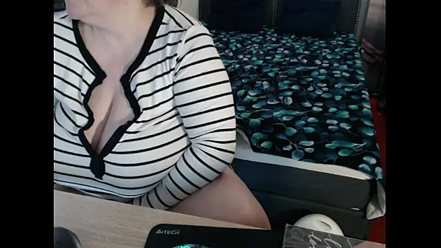 Sweetboobs webcam
