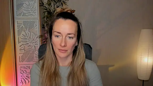 RebeccaMartinez webcam