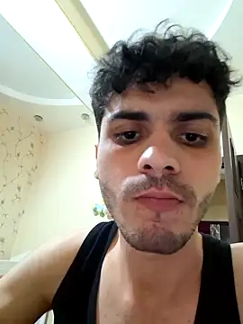 Handsomeboy3344 webcam