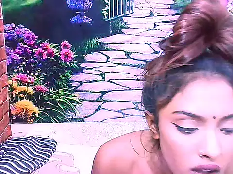 IndianPretty14u2Luv webcam
