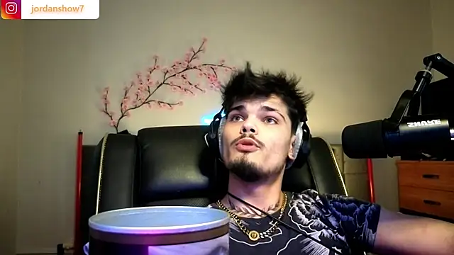 JordanShow webcam