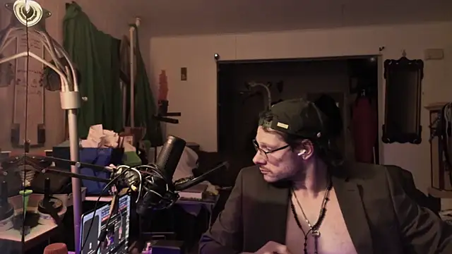 MasterDaddyCool webcam