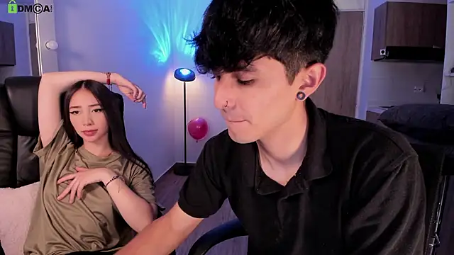 Mikeyvioleta_ webcam