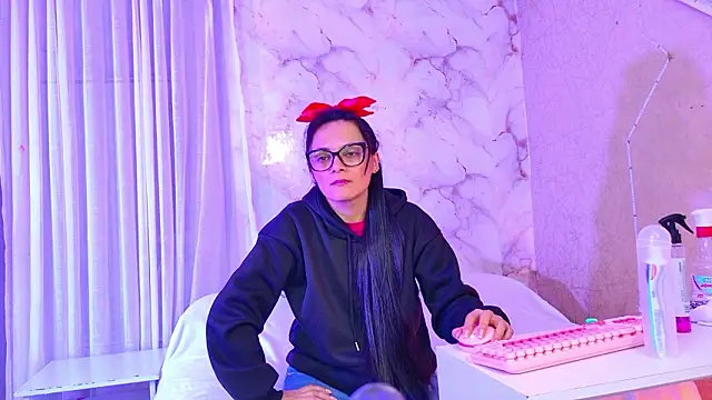 QueenSallyDesire webcam