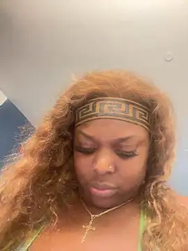 jowheelsss (F young) - Can you help me get to 10000 tkns?