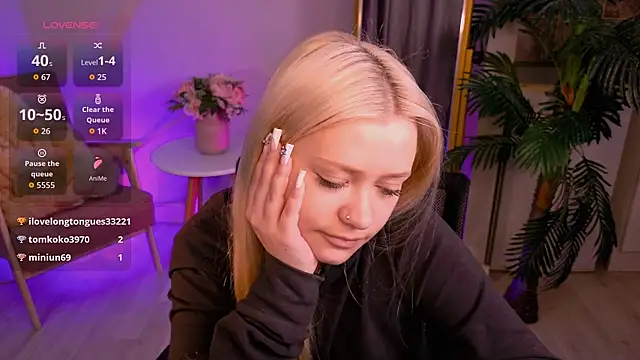 Millie_Vanillies webcam