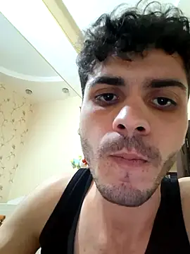 Handsomeboy3344 webcam