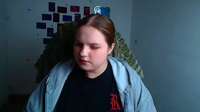 Kitty_Mia_Kitty webcam