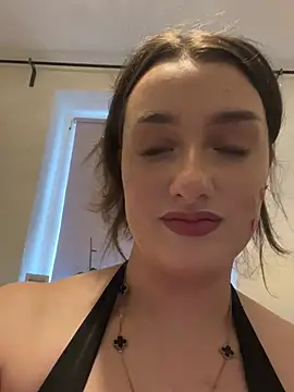 MIssYoungPinkie webcam