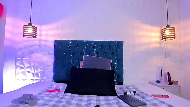 samantha_foxyy webcam