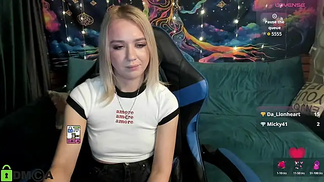 CrystalGirl99 webcam