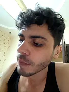 Handsomeboy3344 webcam