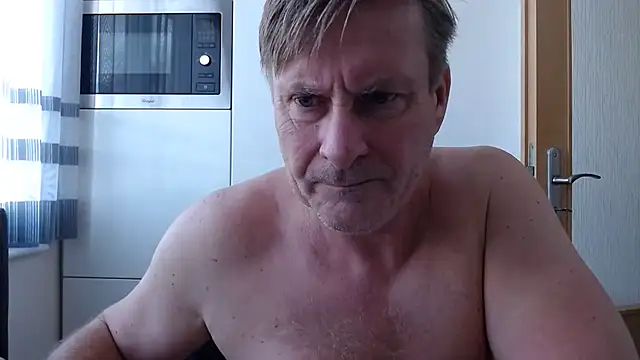 johnnym1 - Johnnym1's free webcam - UK Sex Cams