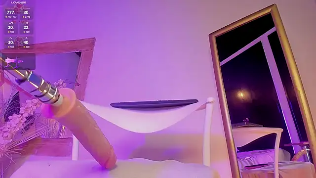 BritannyClaire webcam