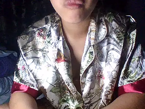 Hot_newbabe18 webcam