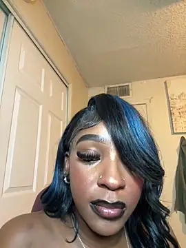 MidnightChanel webcam