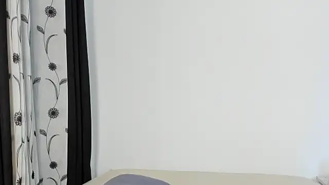 CREAMY_BUBBLEGUM webcam