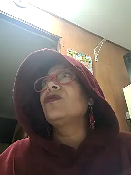 Scarlet_curly8a webcam