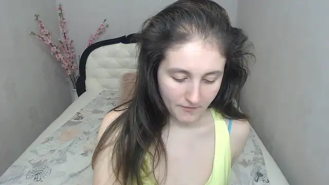 Holliy_Cooper webcam