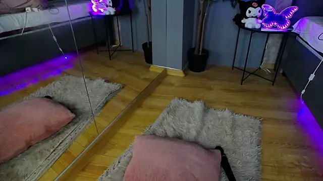 ScarlettJakobs webcam