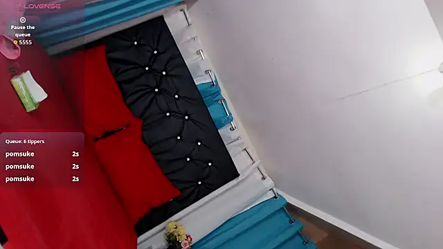 XxAsianTsCummerxX webcam