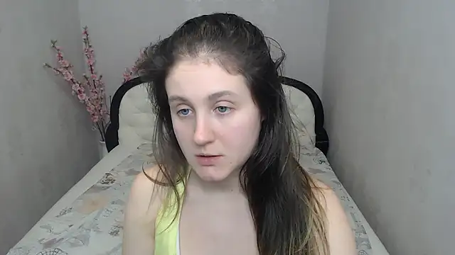 Holliy_Cooper webcam