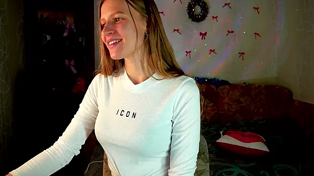 lunariaa - Lunariaa's free webcam