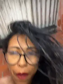 Emma__cumlovee webcam