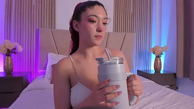 Victoria_Beaumont webcam