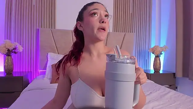 Victoria_Beaumont webcam