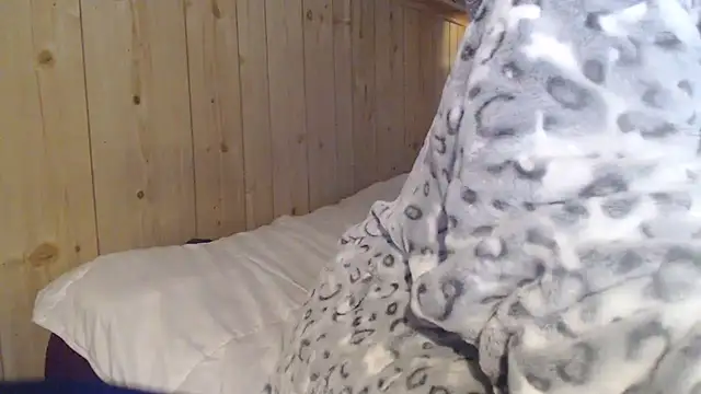 saraswirls69@xh live sex cam