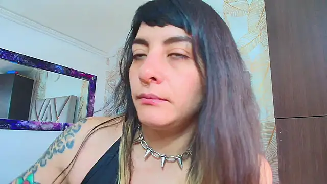 Naughty_Kittenm webcam