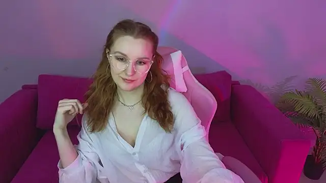 Ginger_Kristin webcam