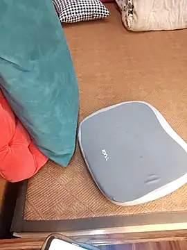 Alone_nothing webcam