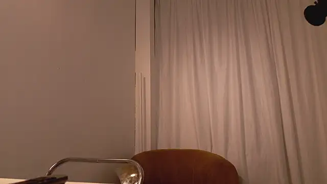 Scarlet_Muse_ webcam