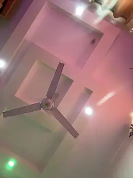 t-Booty_risky_'s live cam